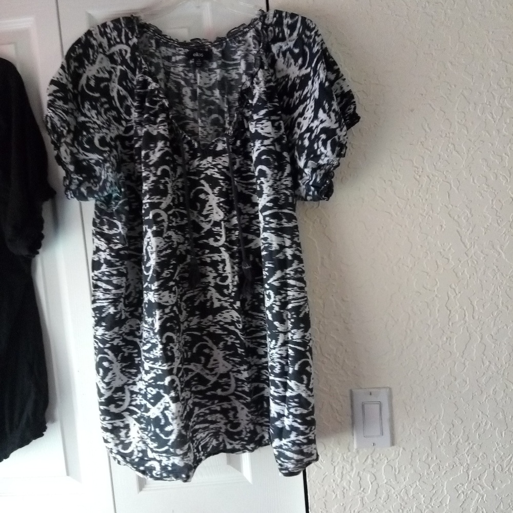 Black and white peasant top tie cords elio's